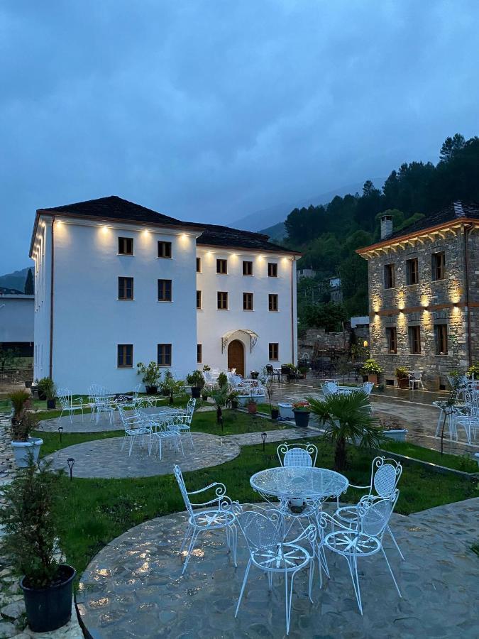 Hotel Kaso Ervehe Përmet Exteriör bild